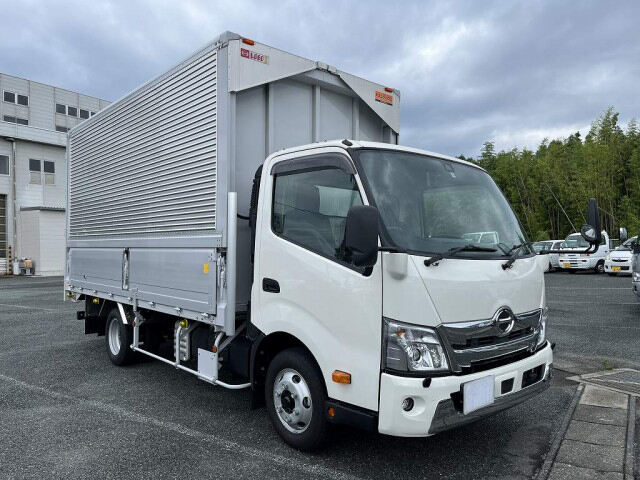 日野 デュトロ  ウイング 2RG-XZU712M R4｜画像3