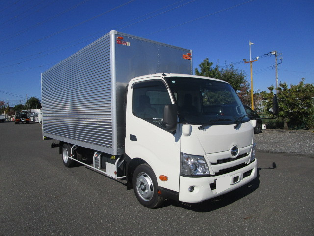 日野 デュトロ  アルミバン 2RG-XZU720M R5｜画像2