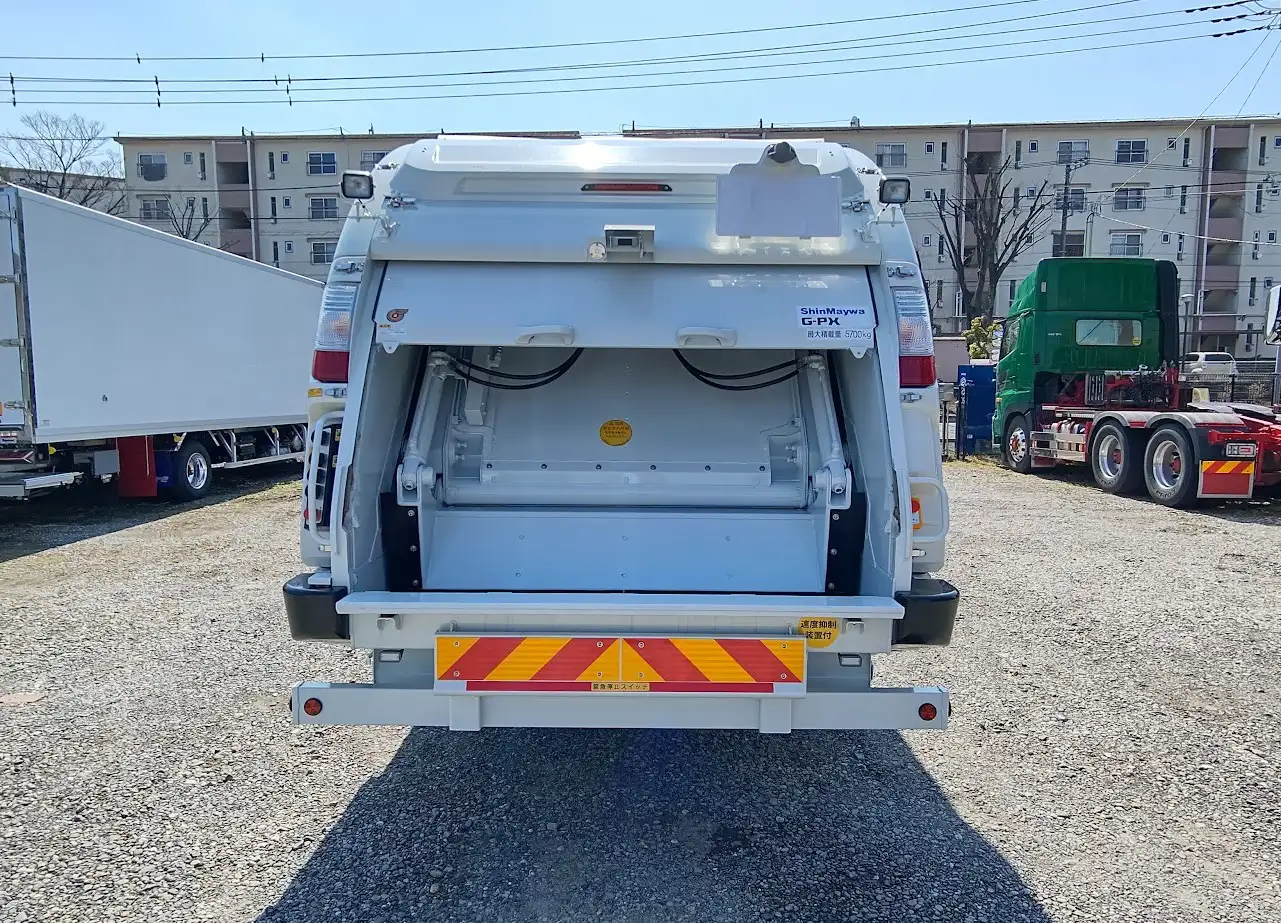 三菱 ファイター  パッカー車(塵芥車) 2KG-FK62FZ R6｜画像10