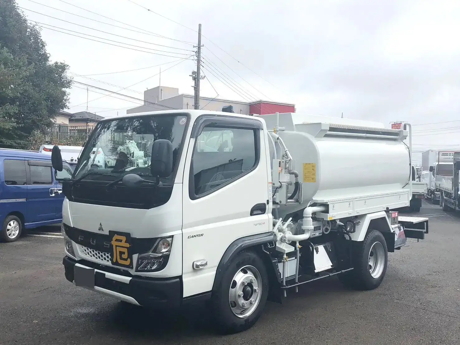 三菱 キャンター  タンク車 2PG-FEA80 R6｜画像1