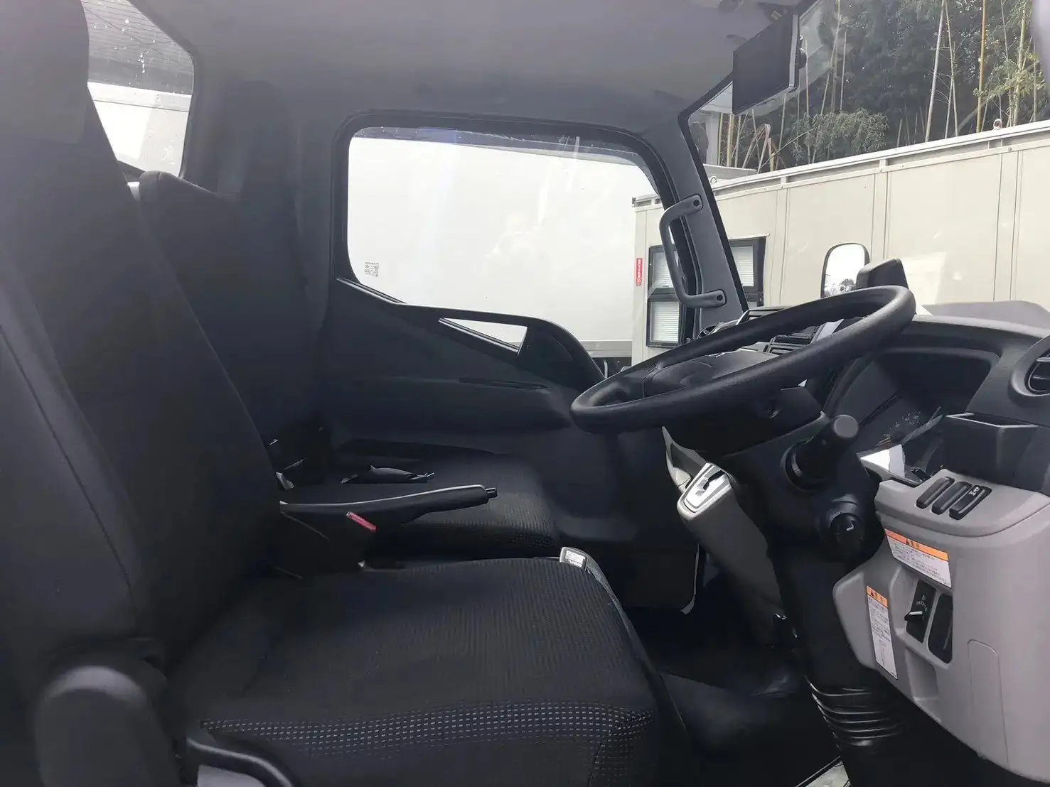 三菱 キャンター  タンク車 2PG-FEA80 R6｜画像11