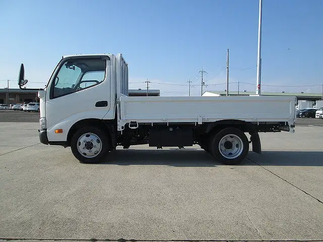 トヨタ ダイナ  平ボディ 2KG-XZU675 R4｜画像3