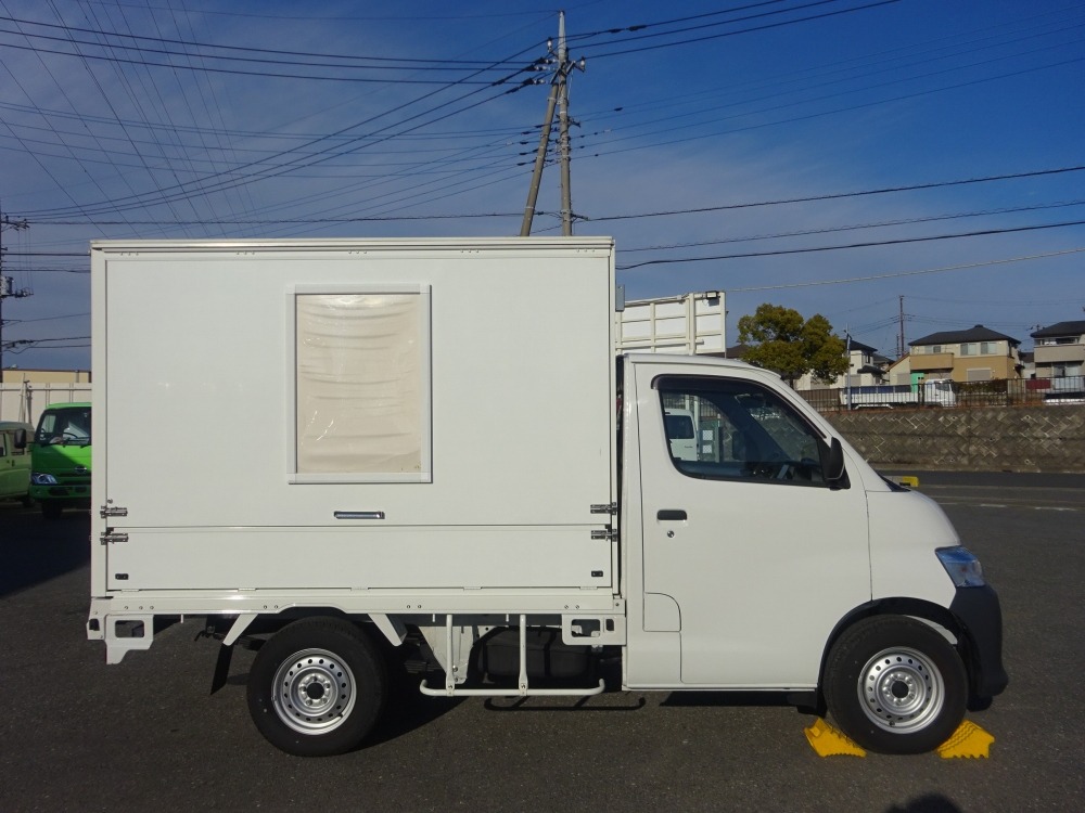 トヨタ タウンエース  特殊車両 5BF-S403U R4｜画像3