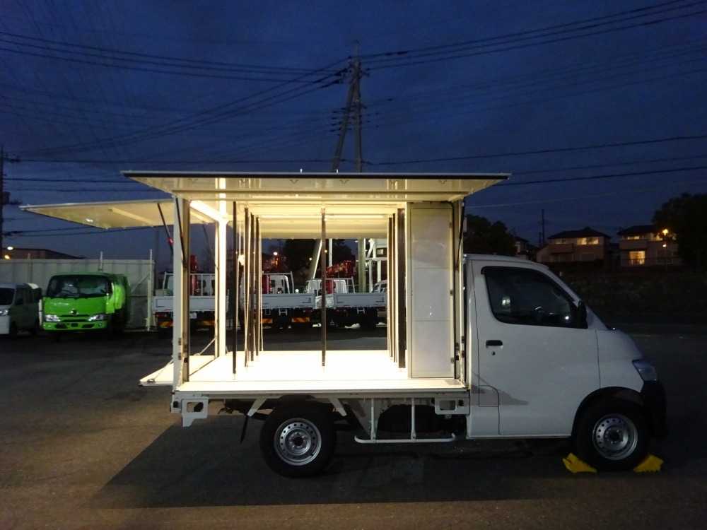 トヨタ タウンエース  特殊車両 5BF-S403U R4｜画像4