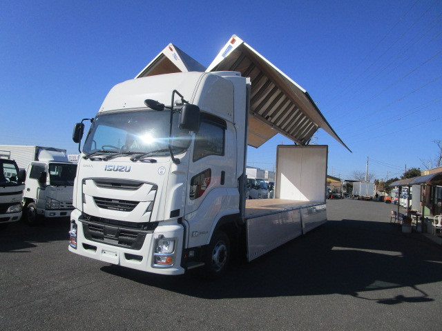 未使用トラックの【新古車専科】特選中古トラック含む在庫500台