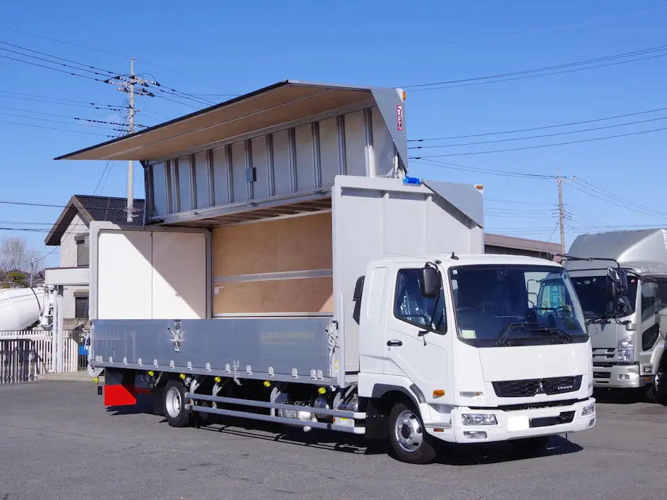三菱 ファイター  ウイング 2KG-FK65F R6｜画像5