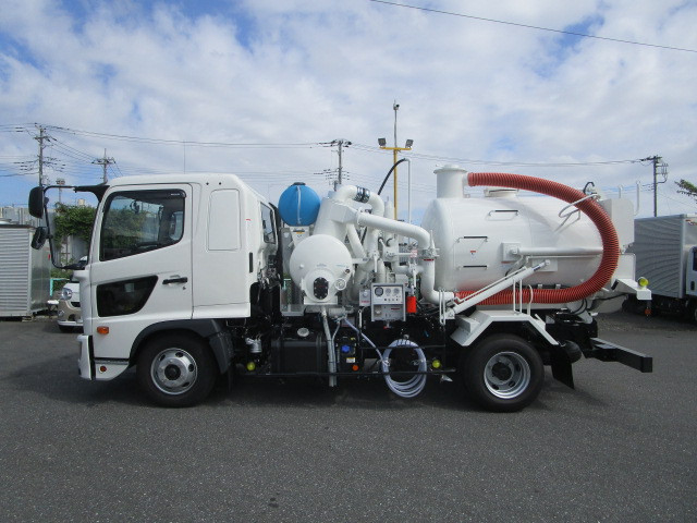 日野 レンジャー  タンク車 2KG-FD2ABA R6｜画像4