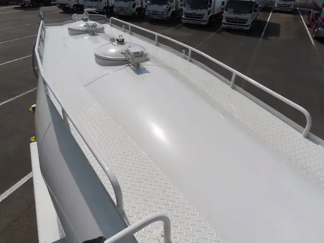 日野 プロフィア  タンク車 2DG-FR1AJC R6｜画像5