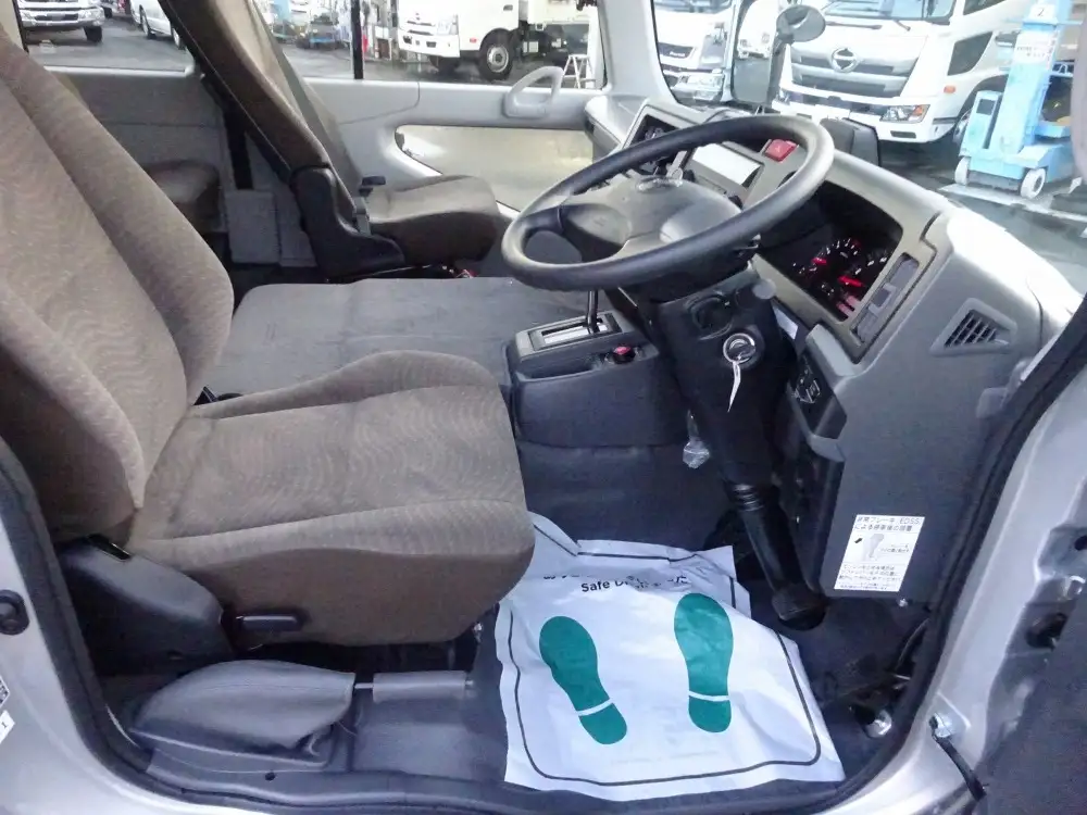 トヨタ コースター  バス 2KG-GDB70 R7｜画像10