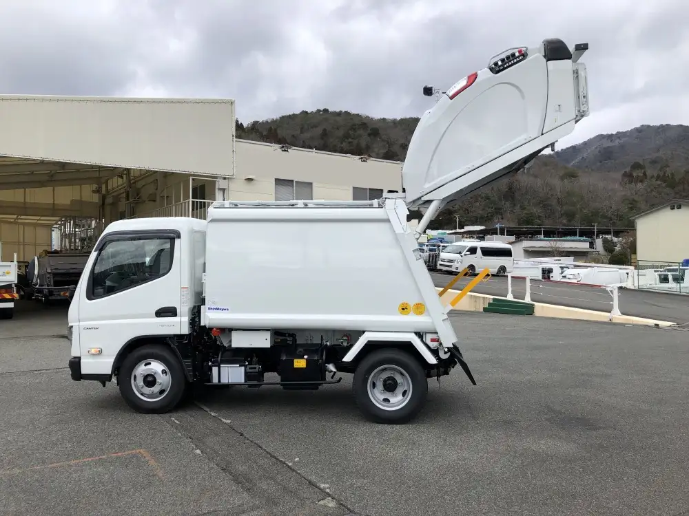 三菱 キャンター  パッカー車(塵芥車) 2RG-FEAV0 R6｜画像2
