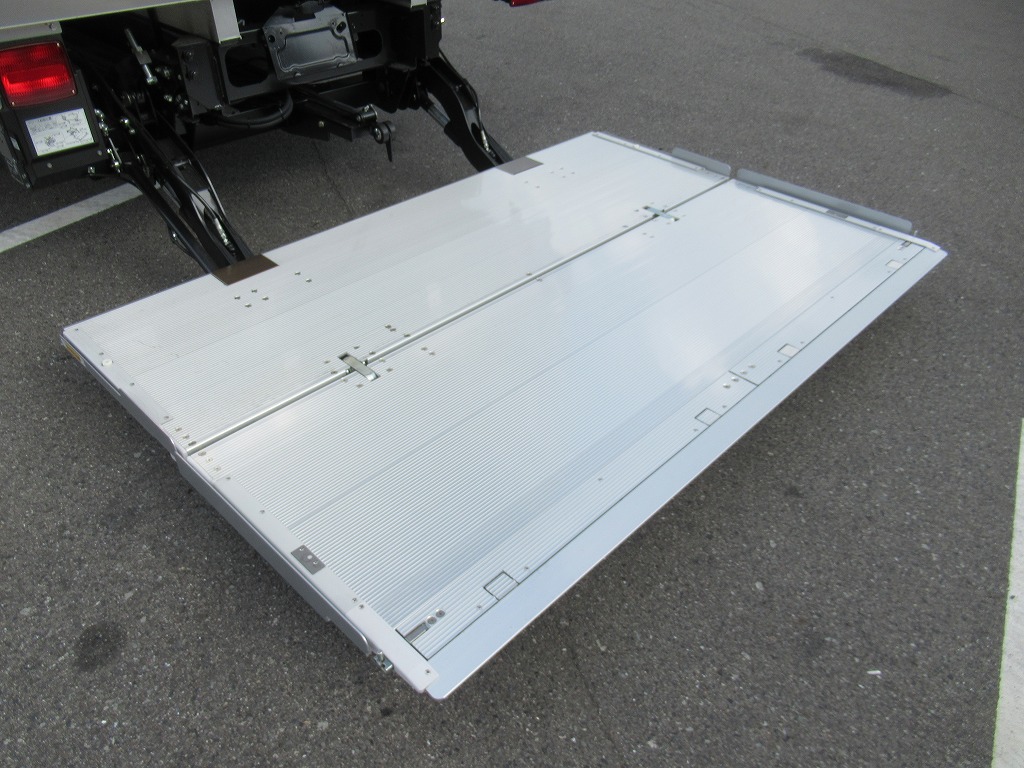 日野 レンジャー  冷凍冷蔵 2KG-FD2ABG R6｜画像7