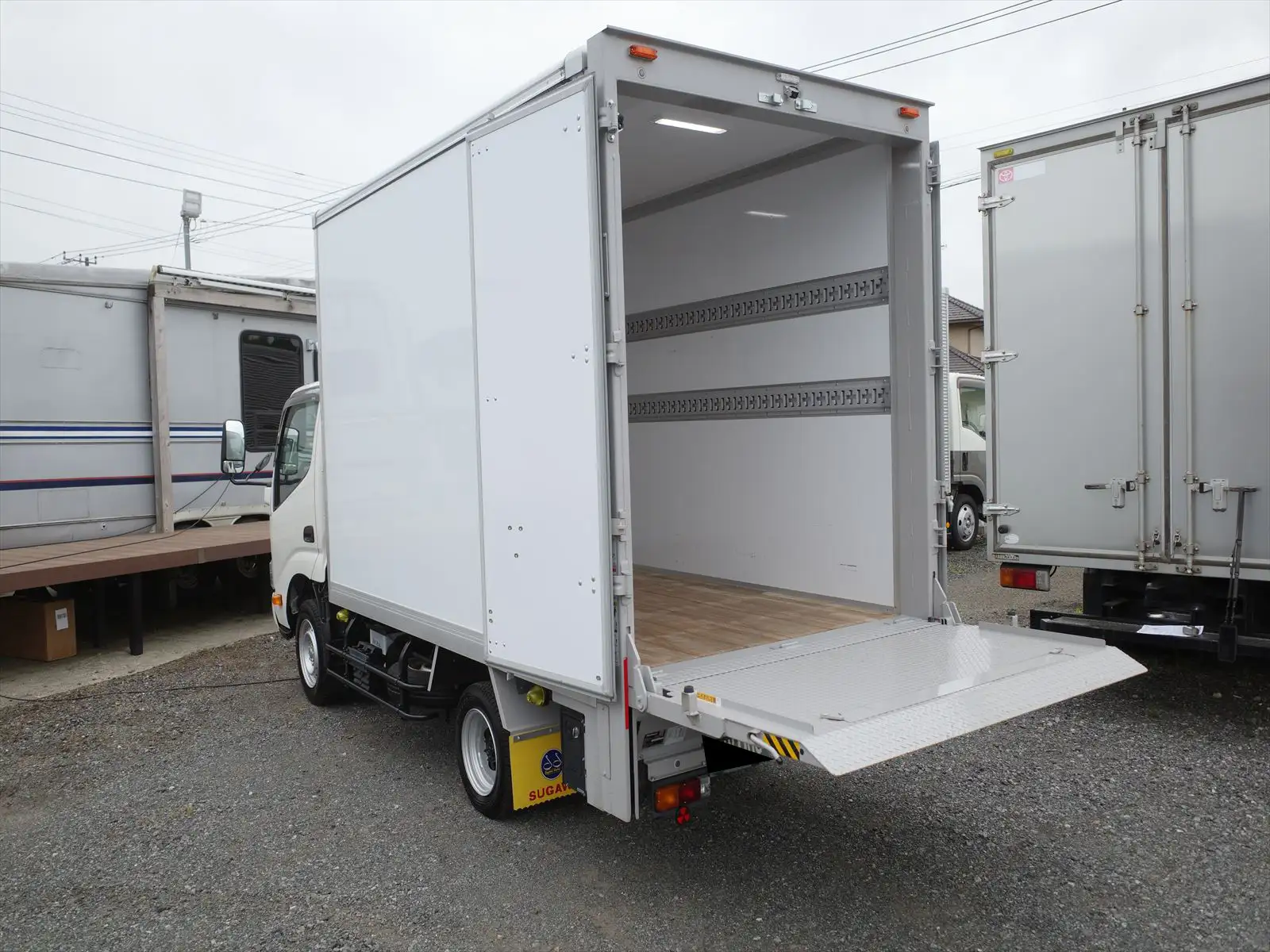 トヨタ ダイナ  アルミバン 3BF-TRY230 R5｜画像6