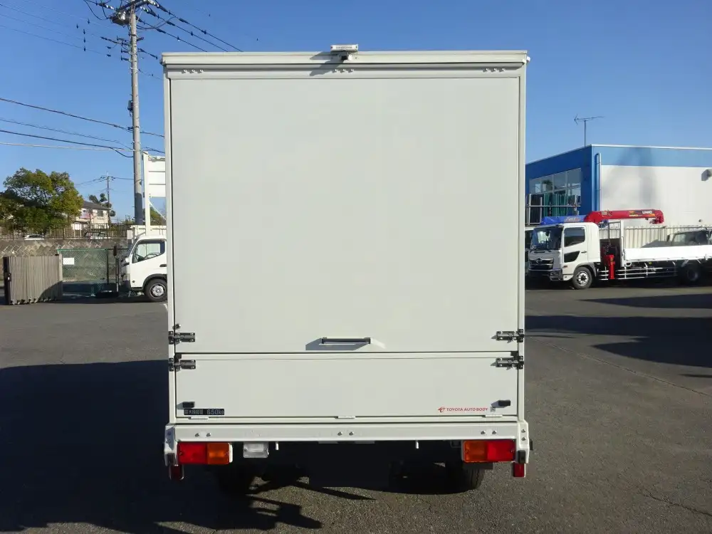 トヨタ タウンエース  特殊車両 5BF-S403U R4｜画像6