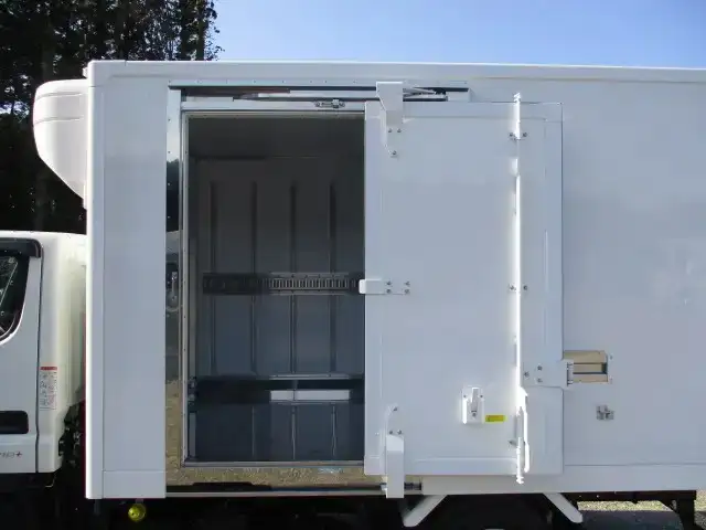 三菱 キャンター  冷凍冷蔵 2RG-FBA20 R6｜画像6