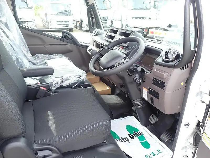 三菱 キャンター  タンク車 2RG-FEAV0 R7｜画像10
