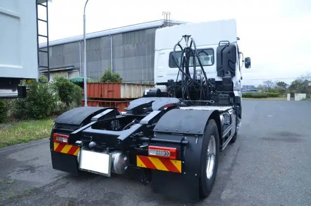 日産UD クオン  トラクター 2RG-GK5DAD R7｜画像3