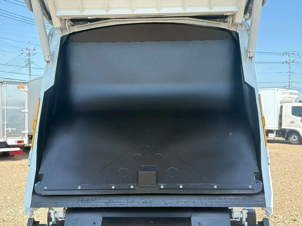 三菱 ファイター  パッカー車(塵芥車) 2KG-FK62F R7｜画像7