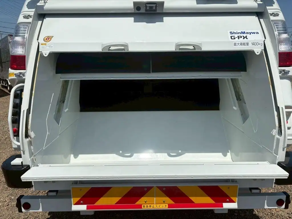 三菱 ファイター  パッカー車(塵芥車) 2KG-FK62F R7｜画像11