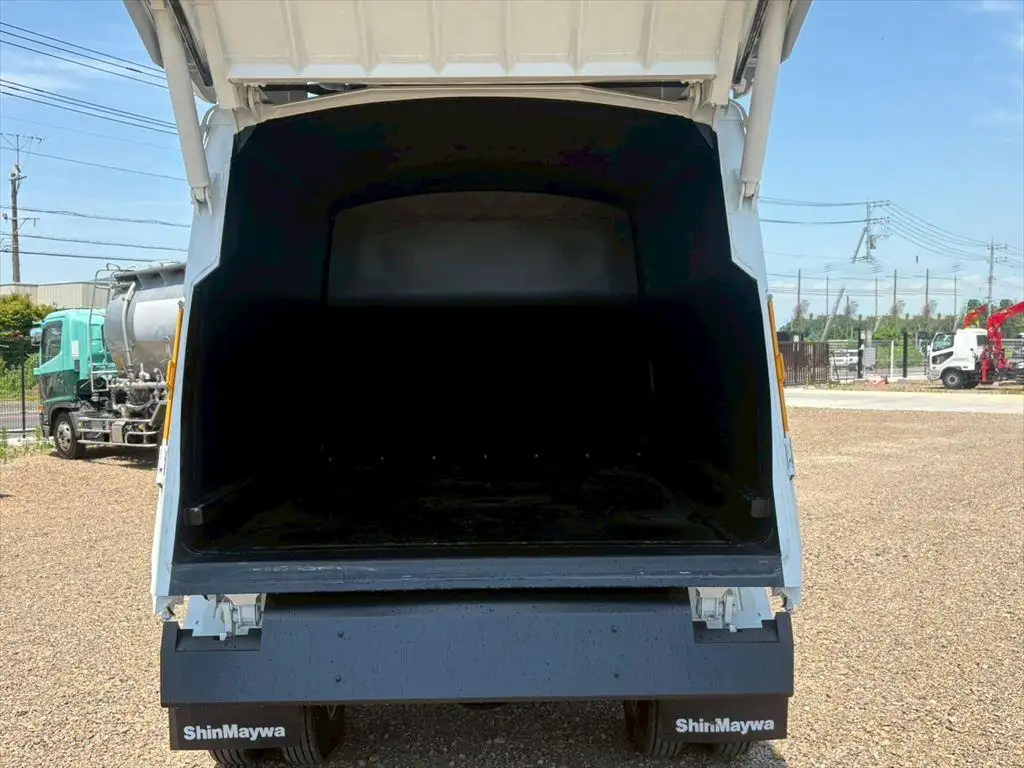 三菱 ファイター  パッカー車(塵芥車) 2KG-FK62F R7｜画像6