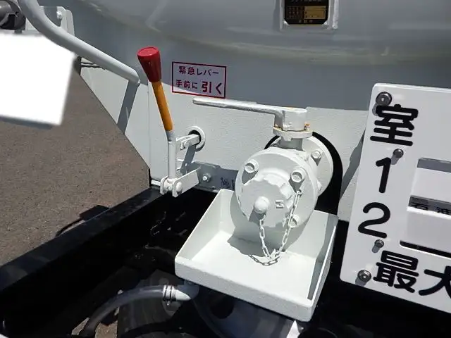 三菱 キャンター  タンク車 2RG-FEAV0 R7｜画像8