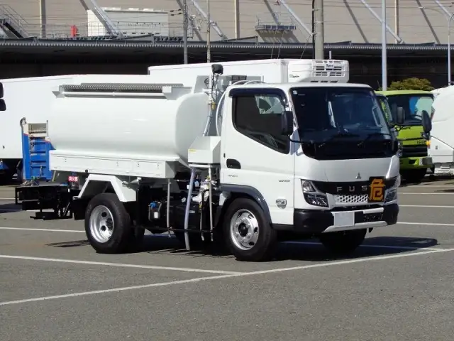 三菱 キャンター  タンク車 2PG-FEA80 R6｜画像2