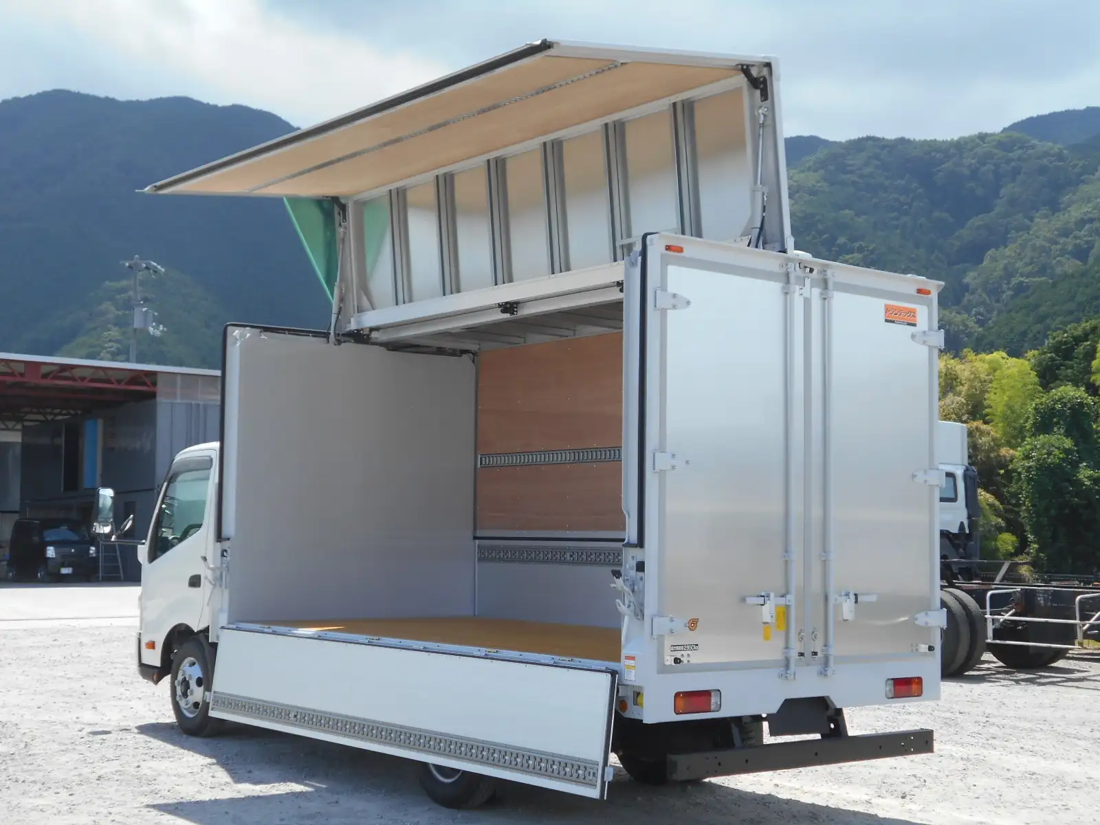 日野 デュトロ  ウイング 2KG-XZU712M R6｜画像4