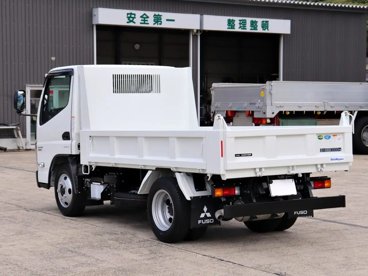 三菱 キャンター  ダンプ 2RG-FBA60 R6｜画像5
