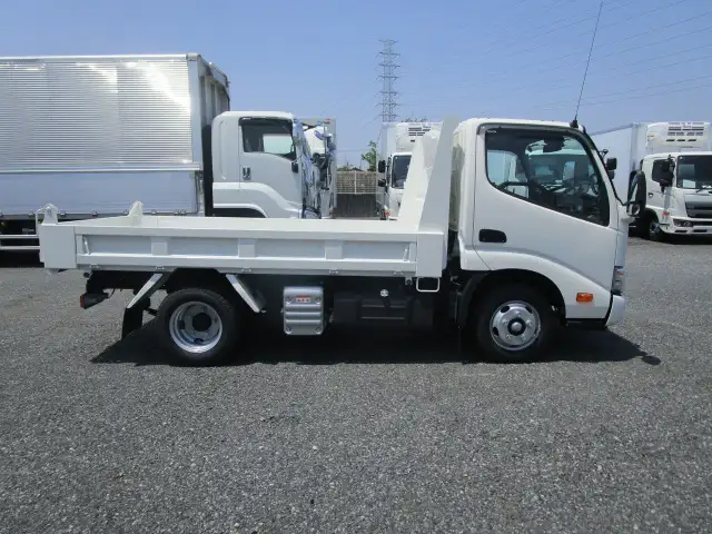 トヨタ ダイナ  ダンプ 2KG-XZC600D R7｜画像3