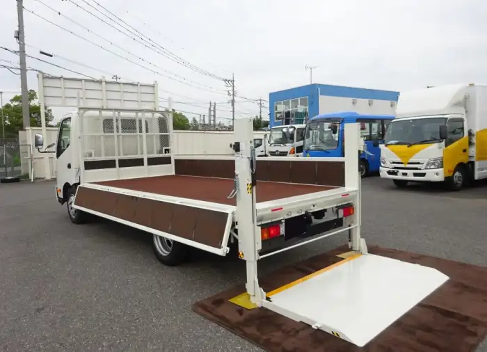 トヨタ ダイナ  平ボディ 2KG-XZU710 R6｜画像8