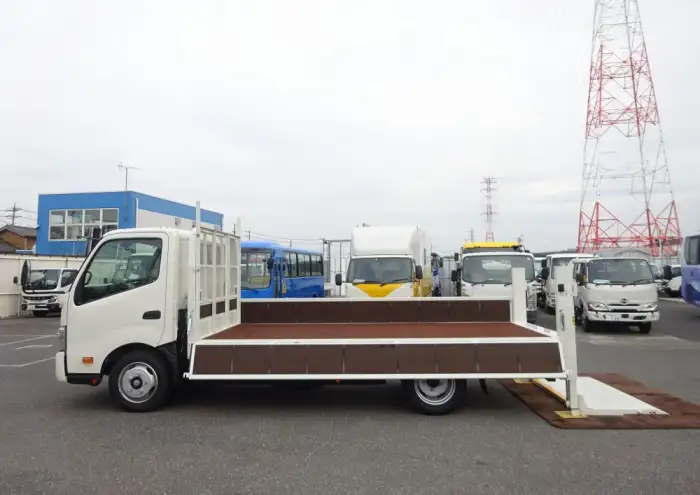 トヨタ ダイナ  平ボディ 2KG-XZU710 R6｜画像10