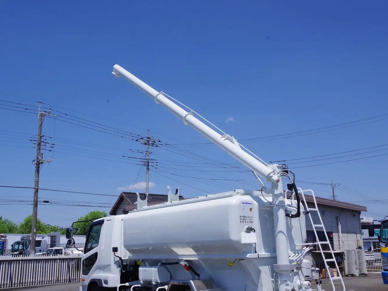 三菱 ファイター タンク車 2KG-FK62F R7|画像8