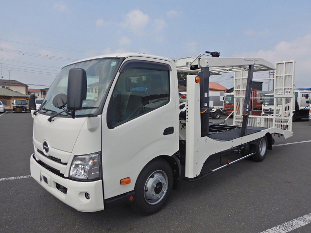 日野 デュトロ 車両重機運搬 キャリアカー