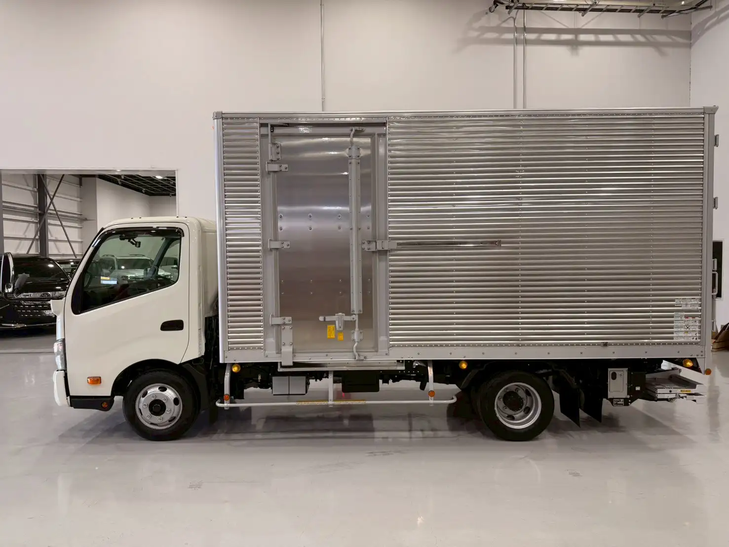 日野 デュトロ  アルミバン 2KG-XZU712M R7｜画像6