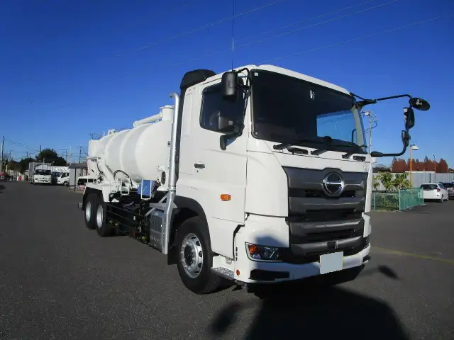 日野 プロフィア  タンク車 2DG-FS1AJE R6｜画像2