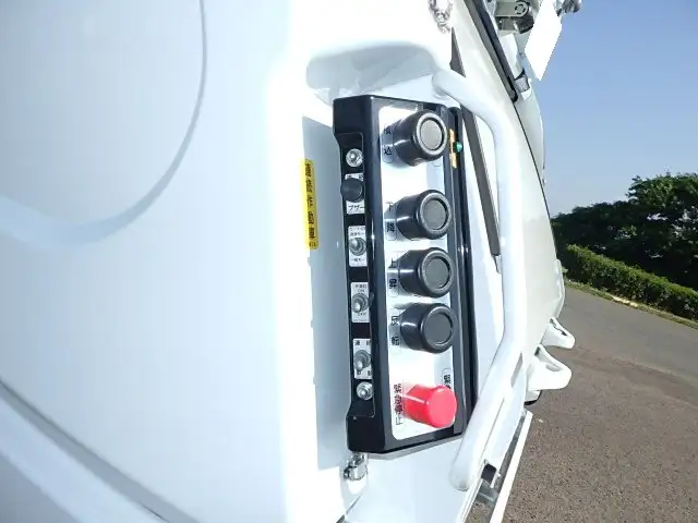 三菱 キャンター  パッカー車(塵芥車) 2RG-FEAV0 R7｜画像10