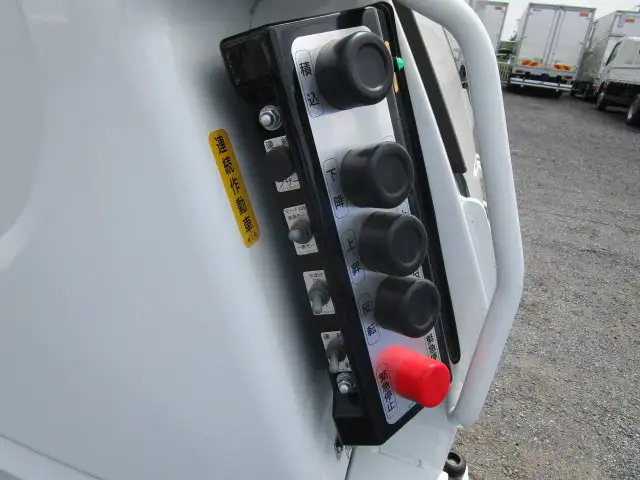 三菱 キャンター  パッカー車(塵芥車) 2RG-FEAV0 R6｜画像9