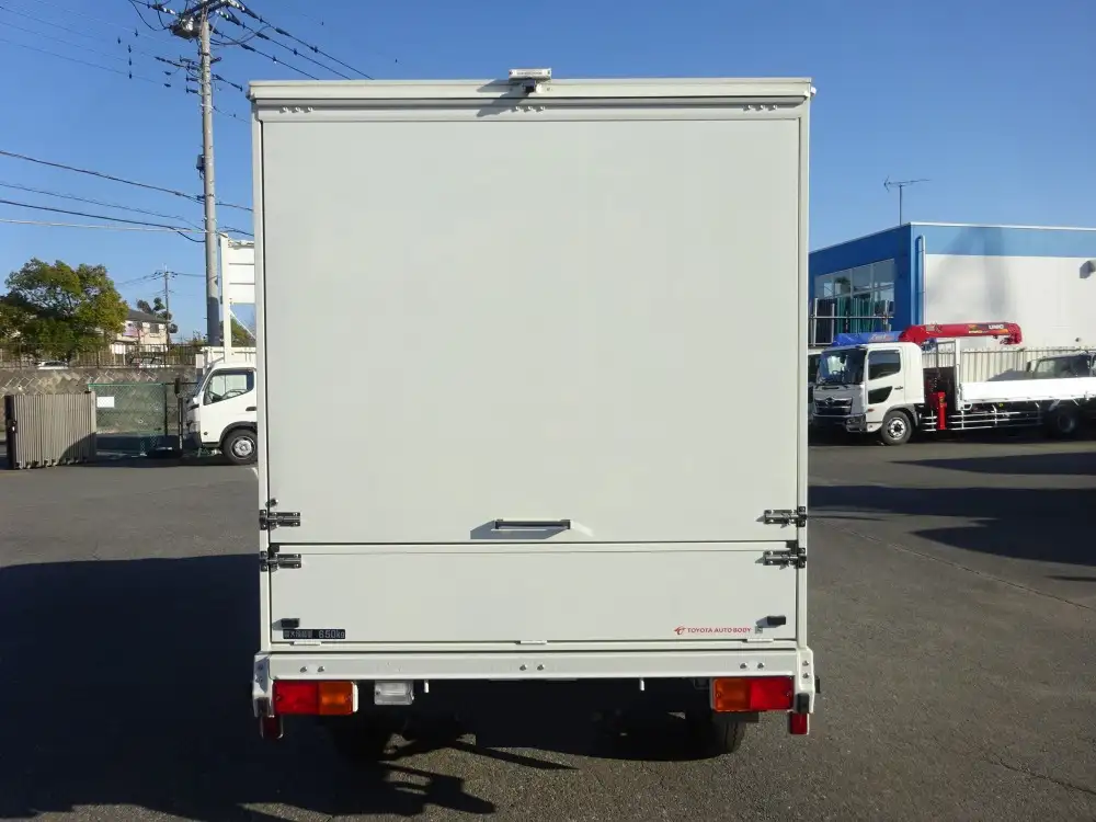 トヨタ タウンエース  特殊車両 5BF-S403U R4｜画像6