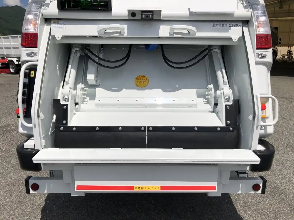 三菱 キャンター  パッカー車(塵芥車) 2RG-FEAV0 R7｜画像7