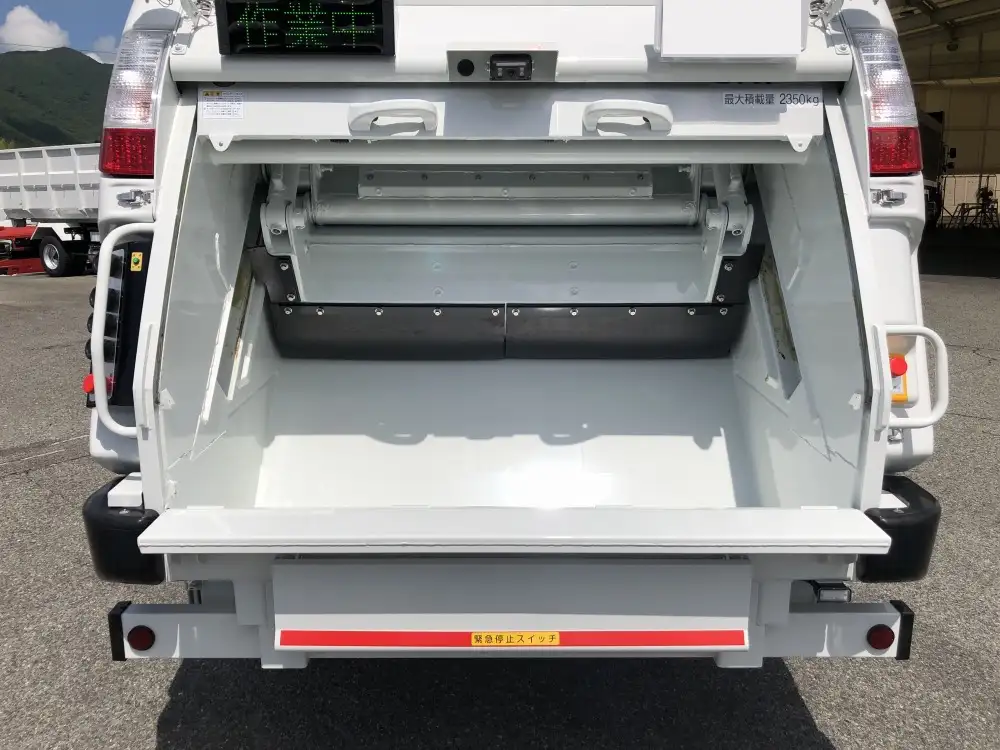 三菱 キャンター  パッカー車(塵芥車) 2RG-FEAV0 R7｜画像6