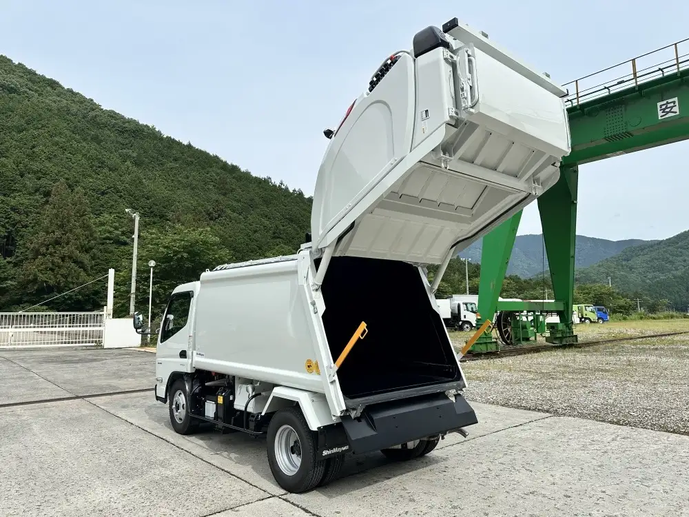 三菱 キャンター  パッカー車(塵芥車) 2RG-FEAV0 R7｜画像5