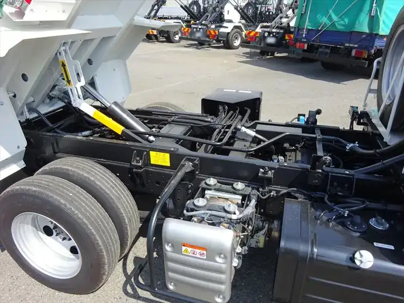 トヨタ ダイナ  パッカー車(塵芥車) 2KG-XZU605 R7｜画像18