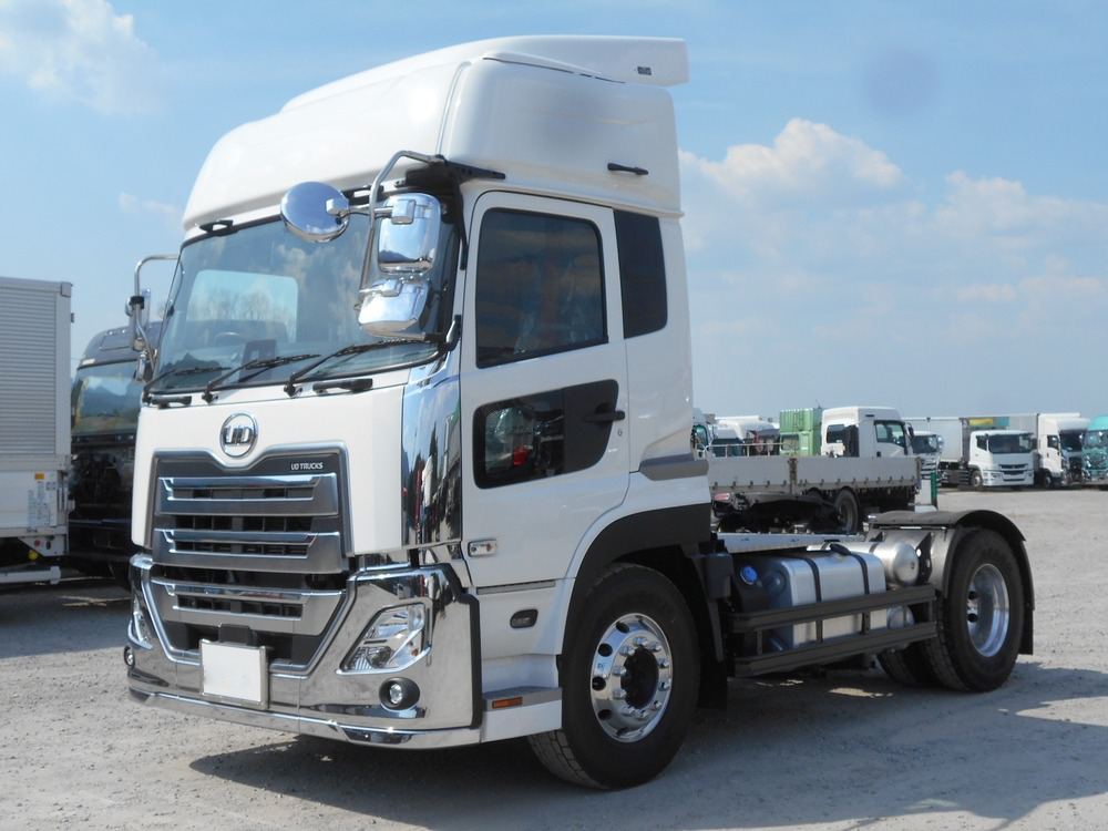 日産UD クオン トラクター