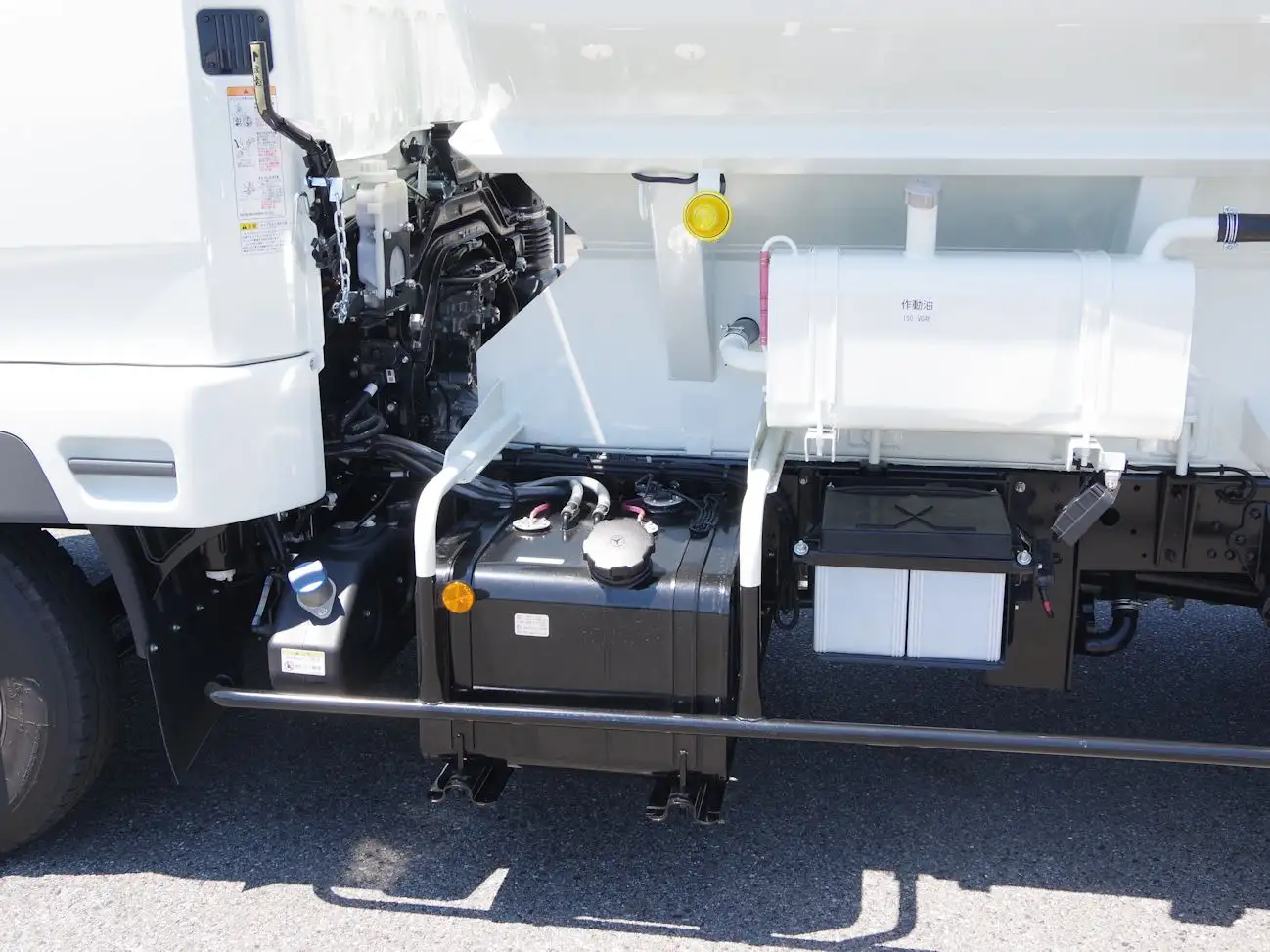 三菱 ファイター  タンク車 2KG-FK62F R7｜画像16