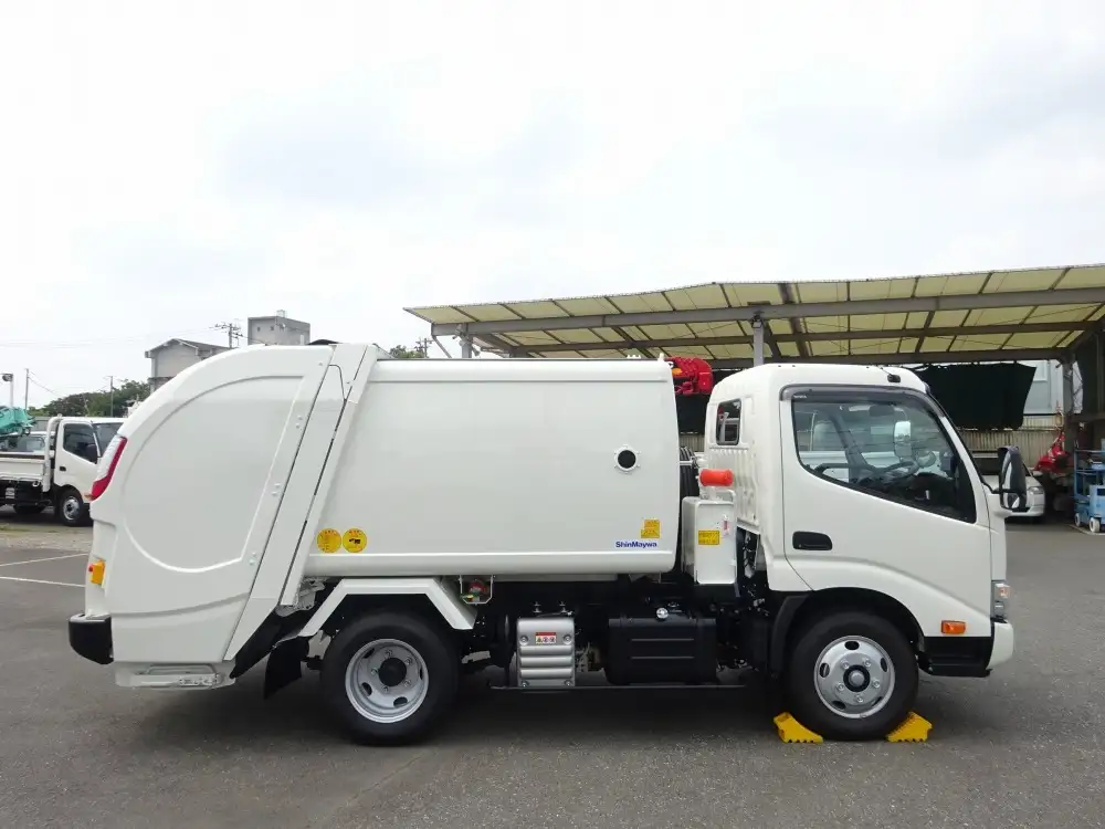 トヨタ ダイナ  パッカー車(塵芥車) 2KG-XZU605A R7｜画像3