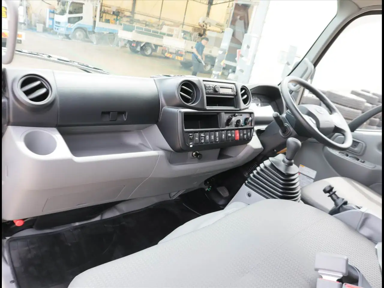 日野 デュトロ  タンク車 2DG-XZU685M R7｜画像12