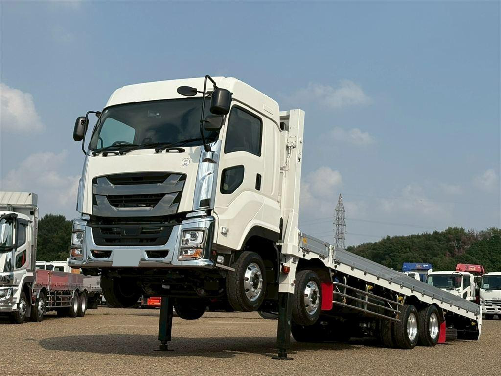 いすゞ ギガ 車両重機運搬 セルフローダー