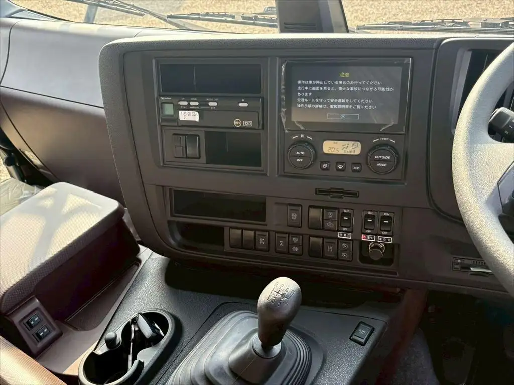 いすゞ ギガ  車両重機運搬 2PG-CYJ77D R6｜画像14