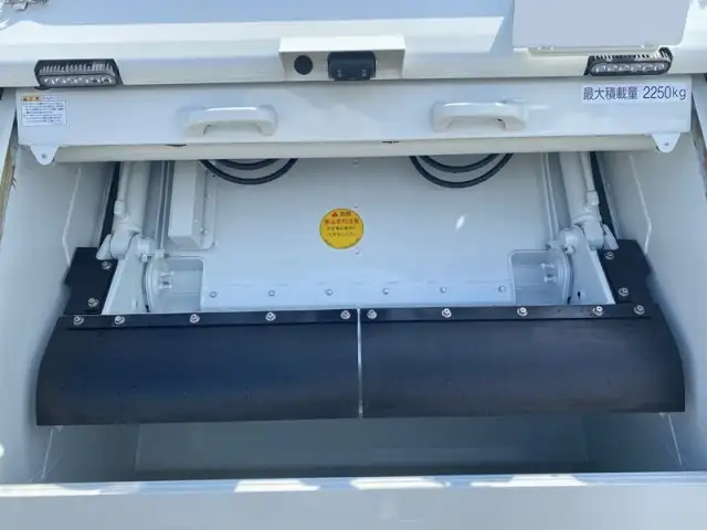 三菱 キャンター  パッカー車(塵芥車) 2RG-FEAV0 R7｜画像9