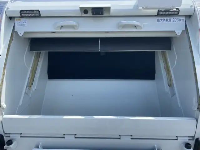 三菱 キャンター  パッカー車(塵芥車) 2RG-FEAV0 R7｜画像10