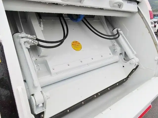 三菱 キャンター  パッカー車(塵芥車) 2RG-FEAV0 R7｜画像7
